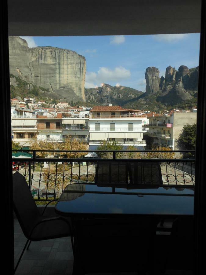 Meteora Panorama At The City Center Kalambaka Exterior photo